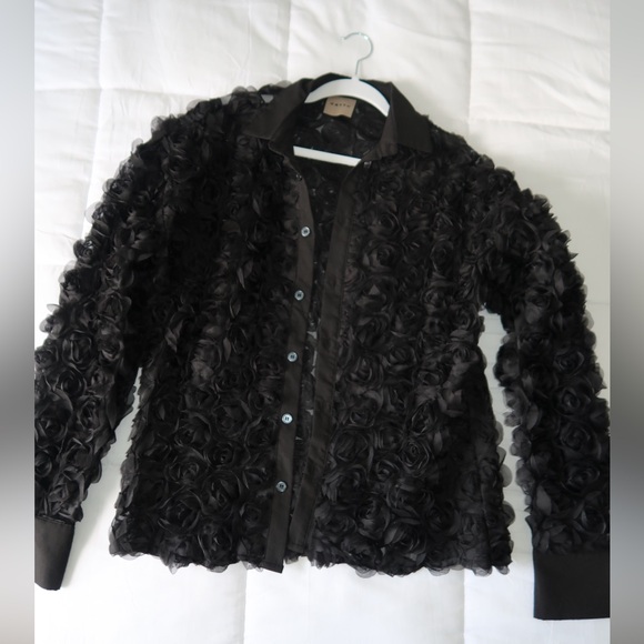 Black Floral Button-Up with Ruffles from ORTTU
FREE SHIPPING ★ - Picture 1 of 2